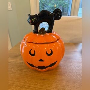 Cheryl’s Halloween Pumpkin cookie Jar with Black Cat handle